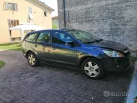 Usata Ford Focus 90 CV (66 kW) 2008 Grigio Station wagon