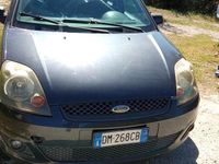Usata Ford Fiesta 73 CV (53 kW) 2007 Grigio Utilitaria