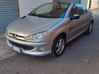 Usata Peugeot 206 CC 109 CV (80 kW) 2005 Cabrio