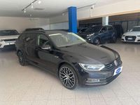 Usata VW Passat R-line 120 CV (88 kW) 2018 Nero Station wagon