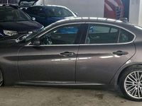 Usata Alfa Romeo Giulia Super 180 CV (132 kW) 2017 Grigio Berlina