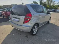 Usata Mercedes A180 Avantgarde 109 CV (80 kW) 2007 Grigio Berlina