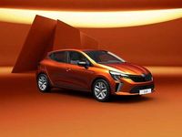 Nuova Renault Clio V Evolution 143 CV (105 kW) 2025 Orange valencia Berlina