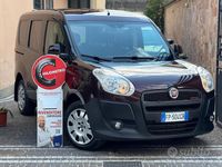 Usado Fiat Doblò Emotion 135 HP (99 kW) 2012 Vermelho Monovolume