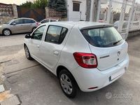 Usata Dacia Sandero Ambiance 75 CV (55 kW) 2014 Bianco Berlina