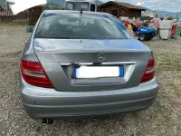 Usata Mercedes C200 136 CV (100 kW) 2012 Grigio Berlina