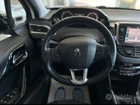 Usata Peugeot 208 68 CV (50 kW) 2015 Bianco Utilitaria