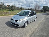 Usata Renault Scénic II Dynamique 106 CV (77 kW) 2008 Grigio Monovolume