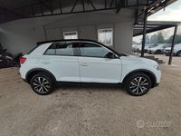 Usata VW T-Roc Advance 116 CV (85 kW) 2019 Bianco SUV