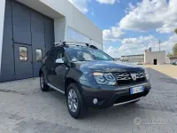 Usata Dacia Duster Lauréate 109 CV (80 kW) 2017 Grigio SUV