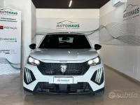 Usata Peugeot 2008 101 CV (74 kW) 2023 Bianco SUV