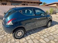 Usata Lancia Ypsilon 80 CV (58 kW) 2016 Blu Utilitaria