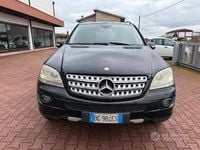 Usata Mercedes ML320 224 CV (164 kW) 2007 Nero SUV