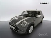 Usata Mini Cooper Hype 136 CV (100 kW) 2017 Moonwalk grey metallic Utilitaria
