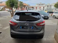 Usata Nissan Qashqai Tekna 110 CV (80 kW) 2016 Grigio SUV