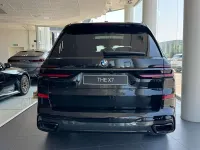 Nuova BMW X7 381 CV (280 kW) 2026 Black sapphire met. SUV