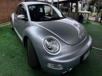 Usata VW New Beetle 101 CV (74 kW) 2002 Argento Utilitaria