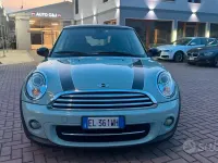 Usata Mini Cooper D 111 CV (81 kW) 2012 Bluazzurro Utilitaria