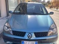 Usata Renault Clio II 82 CV (60 kW) 2002 Verde Berlina