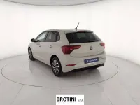 Usata VW Polo Life 95 CV (69 kW) 2023 Grigio metallizzato Utilitaria