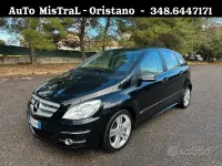 Usata Mercedes B200 140 CV (102 kW) 2009 Nero Monovolume