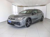 Usata VW Passat R-line 193 CV (141 kW) 2024 Diabase grey metallizzato Station wagon