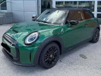 Usata Mini Cooper SE Essential 75 kW (102 CV) 2023 Verde Utilitaria