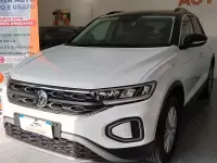 Usata VW T-Roc R-line 116 CV (85 kW) 2023 Bianco SUV