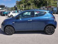 Usata Lancia Ypsilon Gold 69 CV (50 kW) 2022 Blu/azzurro Utilitaria