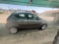 Usata Lancia Ypsilon Silver 69 CV (50 kW) 2017 Grigio Utilitaria