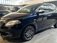 Usata Lancia Ypsilon S 85 CV (62 kW) 2012 Blu Utilitaria