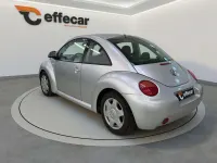Usata VW New Beetle 116 CV (85 kW) 1999 Argento Utilitaria
