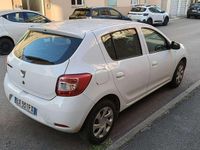 Usata Dacia Sandero Lauréate 75 CV (55 kW) 2014 Bianco Berlina