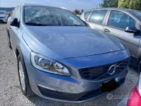Usata Volvo V60 Summum 150 CV (110 kW) 2017 Bluazzurro Station wagon