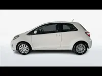 Usata Toyota Yaris Cool 72 CV (52 kW) 2019 Bianco Utilitaria