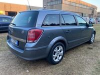 Usata Opel Astra Cosmo 150 CV (110 kW) 2005 Blu/azzurro Station wagon
