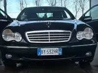 Usata Mercedes C200 163 CV (119 kW) 2009 Verde Berlina