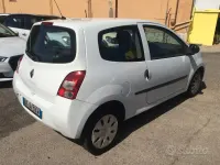 Usata Renault Twingo Dynamique 58 CV (42 kW) 2009 Bianco Utilitaria