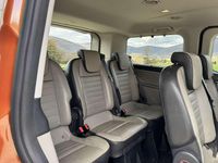 Usata Ford Tourneo Custom Titanium 185 CV (136 kW) 2022 Arancione Furgone