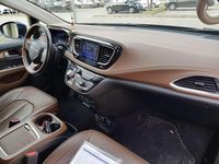 Usata Chrysler Pacifica Limited 287 CV (211 kW) 2018 Blu/azzurro Monovolume