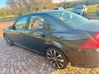 Begagnad Ford Mondeo ST200 226 HK (166 kW) 2002 Blå Sedan