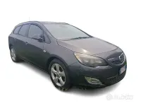 Usata Opel Astra 110 CV (80 kW) 2011 Grigio Station wagon
