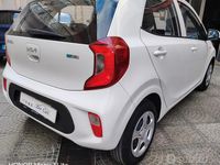 Usata Kia Picanto X-Line 65 CV (47 kW) 2021 Bianco Utilitaria