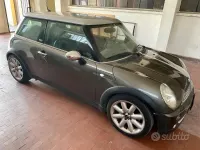 Usata Mini Cooper 116 CV (85 kW) 2005 Grigio Utilitaria
