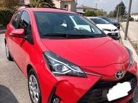 Usata Toyota Yaris 72 CV (52 kW) 2019 Rosso Berlina