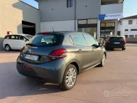 Usata Peugeot 208 Active 82 CV (60 kW) 2017 Grigio Utilitaria