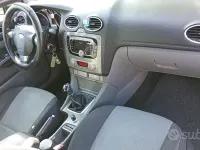 Usata Ford Focus 109 CV (80 kW) 2010 Grigio Station wagon