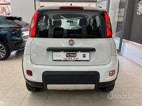 Usata Fiat Panda 4x4 S 95 CV (69 kW) 2018 Bianco Utilitaria