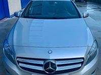 Usata Mercedes A180 109 CV (80 kW) 2014 Argento metallizzato Berlina