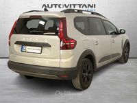 Usata Dacia Jogger Extreme 101 CV (74 kW) 2022 Gray Monovolume